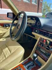 Bild 35/65 von Mercedes-Benz 380 SEC (1983)