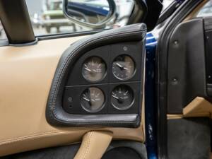 Immagine 25/46 di Jaguar XJ 220 (1993)