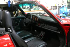 Image 24/47 of Porsche 911 Carrera 3.2 (1989)