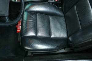 Immagine 14/50 di Mercedes-Benz 560 SEC (1990)
