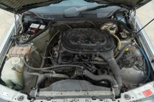Image 46/50 of Mercedes-Benz 190 E 1.8 (1991)
