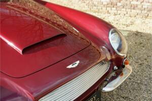 Bild 37/50 von Aston Martin DB 6 Vantage (1966)