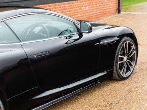 Immagine 90/98 di Aston Martin DBS (2010)