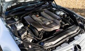 Image 5/45 of Mercedes-Benz SL 55 AMG (2004)