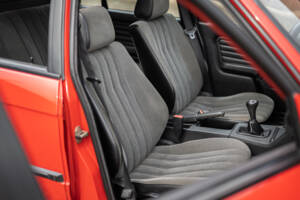Bild 34/37 von BMW 316i Touring (1991)
