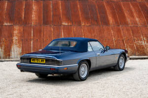 Image 7/38 de Jaguar XJS 4.0 (1995)