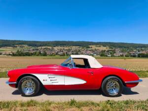 Image 4/25 of Chevrolet Corvette (1958)