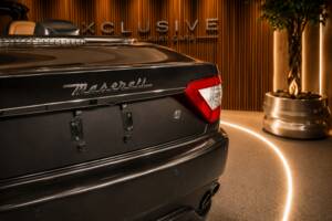 Bild 26/59 von Maserati GranCabrio 4.7 (2010)