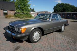 Image 4/36 de Mercedes-Benz 560 SL (1986)