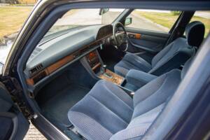 Bild 16/29 von Mercedes-Benz 300 SE (1990)
