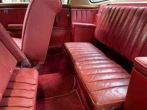 Image 29/38 of Mercedes-Benz 220 S (1959)