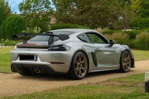 Obraz 9/98 pojazdu Porsche 718 Cayman GT4 RS Weissach (2024)