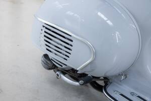 Image 17/21 of Piaggio Vespa 125 (1964)