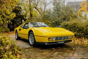 Bild 29/55 von Ferrari 328 GTS (1986)