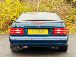 Image 9/18 of Mercedes-Benz SL 280 (1999)