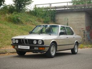Image 1/42 of BMW 528i (1900)