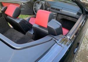 Image 8/19 of Mercedes-Benz SL 500 (2000)