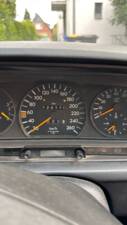 Image 7/12 of Mercedes-Benz 190 E 2.5-16 (1988)