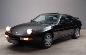 Image 2/43 of Porsche 928 GT (1991)