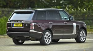 Image 11/50 of Land Rover Range Rover V8 SV Autobiography (2018)