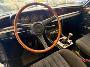 Bild 58/69 von BMW 3,0 CSi (1975)