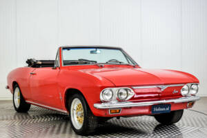Image 2/50 of Chevrolet Corvair Monza Convertible (1966)