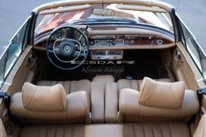 Bild 21/37 von Mercedes-Benz 280 SE (1969)