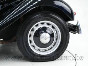 Image 11/15 of Citroën Traction Avant 11 BL (1947)