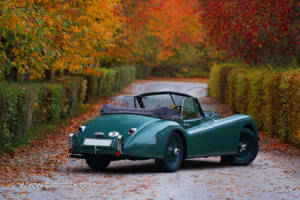 Image 6/23 of Jaguar XK 120 DHC (1954)
