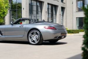 Image 4/21 of Mercedes-Benz SLS AMG Roadster (2012)