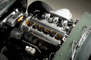 Image 48/50 of Jaguar E-Type 4.2 (1966)