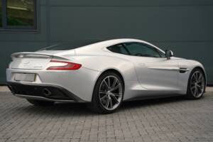 Image 5/50 of Aston Martin Vanquish (2014)