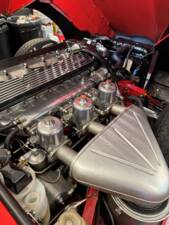 Image 25/29 de Jaguar E-Type (1969)