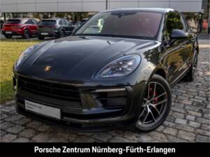 Image 1/49 of Porsche Macan S (2022)