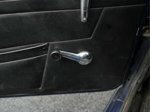 Image 20/33 of Triumph TR 6 (1969)