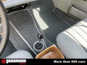 Bild 14/15 von Mercedes-Benz 220 SE b (1962)