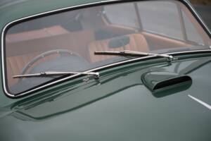 Image 29/31 of Aston Martin DB 2/4 Mk III (1958)