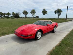 Imagen 2/43 de Chevrolet Corvette Convertible (1995)