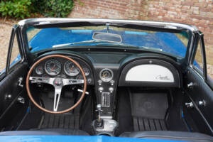 Imagen 11/50 de Chevrolet Corvette Sting Ray Convertible (1964)