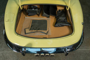 Image 13/28 of Jaguar E-Type V12 (1974)