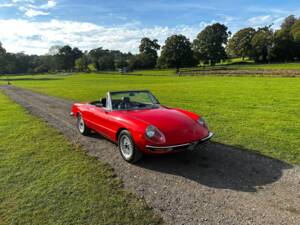 Imagen 2/50 de Alfa Romeo 1750 Spider (1971)