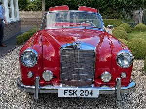 Immagine 15/25 di Mercedes-Benz 220 S Cabriolet (1959)