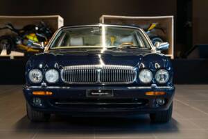 Bild 3/50 von Daimler Super V8 (1997)