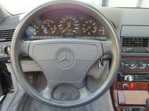 Image 51/96 of Mercedes-Benz 300 SL (1992)