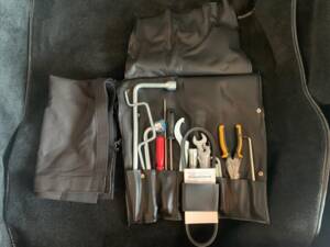 Image 114/132 of Porsche 911 Speedster 3.2 (1989)