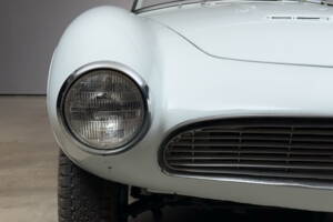 Image 15/50 of BMW 507 (1957)