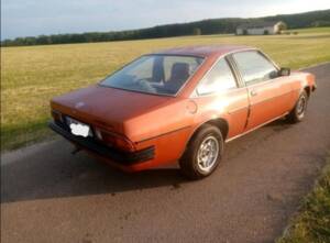 Image 2/11 of Opel Manta  2,0 S (1980)