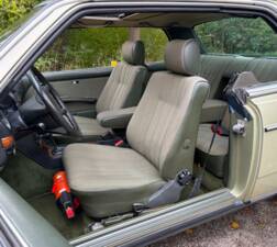Afbeelding 2/35 van Mercedes-Benz 280 CE (1983)
