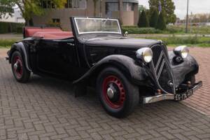 Image 1/6 de Citroën Traction Avant 7 C (1937)