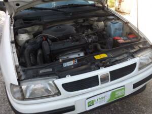Bild 21/50 von SEAT Cordoba 1.6i (1994)